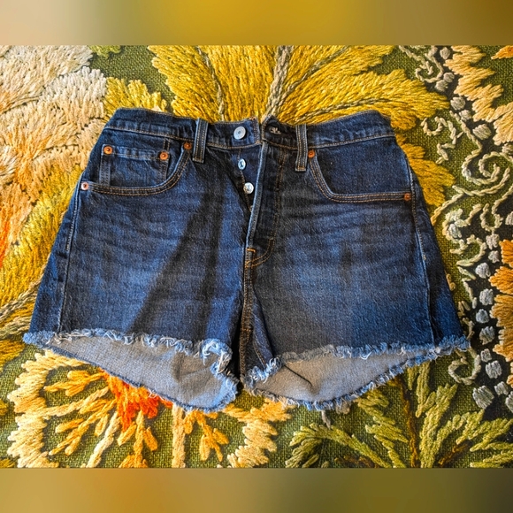 Levi's 501 shorts size 27 - Picture 1 of 3
